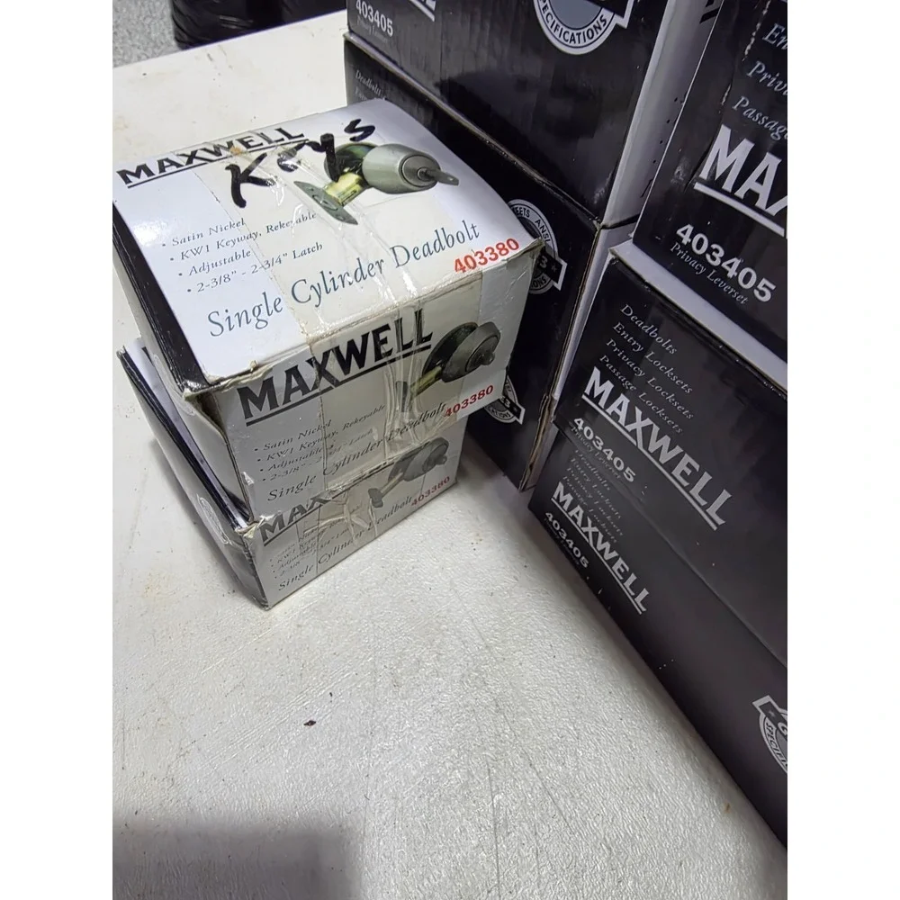 Lot Of 18 Maxwell Wave‎ Handle Lever Privacy Lock - Satin Nickel 403405